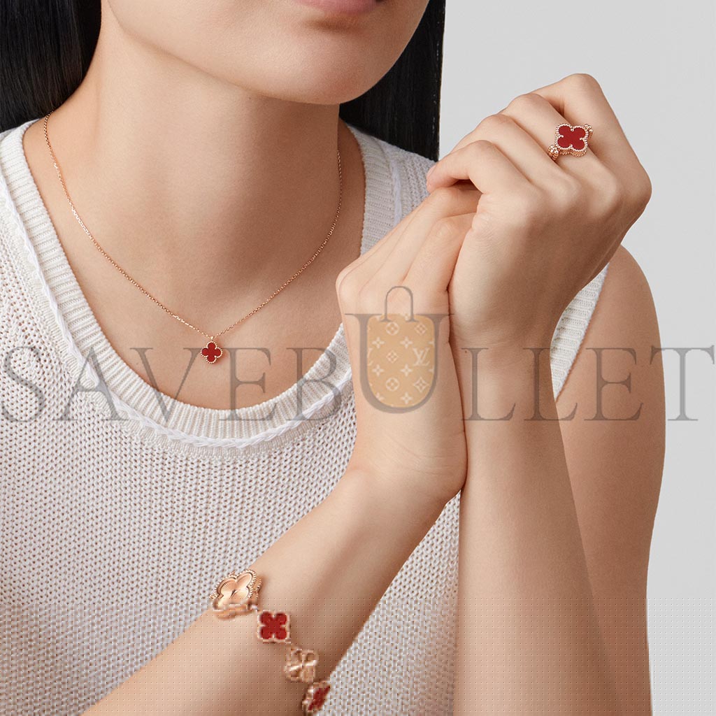 V*N CL*F arpels sweet alhambra pendant - rose gold, carnelian  vcarn59m00